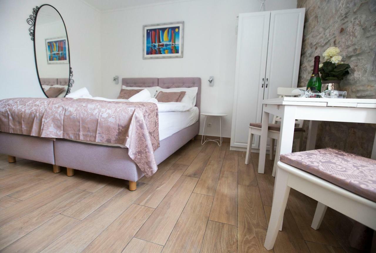 Guest House Paradise Спліт Екстер'єр фото